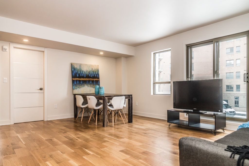 Accueil Tours Bois Franc Condos à Louer. Ville Saint Laurent, Montréal