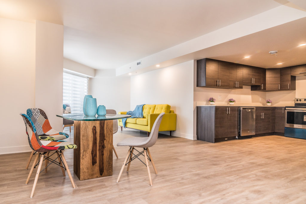 Accueil Tours Bois Franc Condos à Louer. Ville Saint Laurent, Montréal