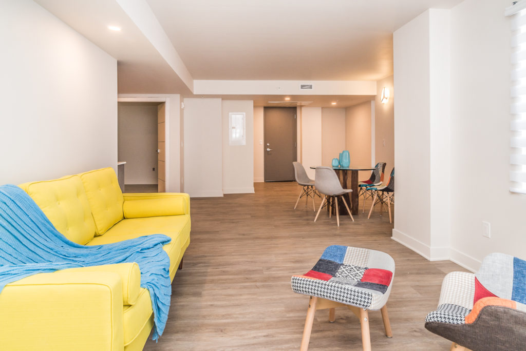 Accueil Tours Bois Franc Condos à Louer. Ville Saint Laurent, Montréal