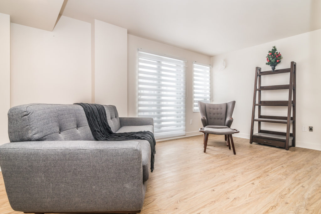 Accueil Tours Bois Franc Condos à Louer. Ville Saint Laurent, Montréal