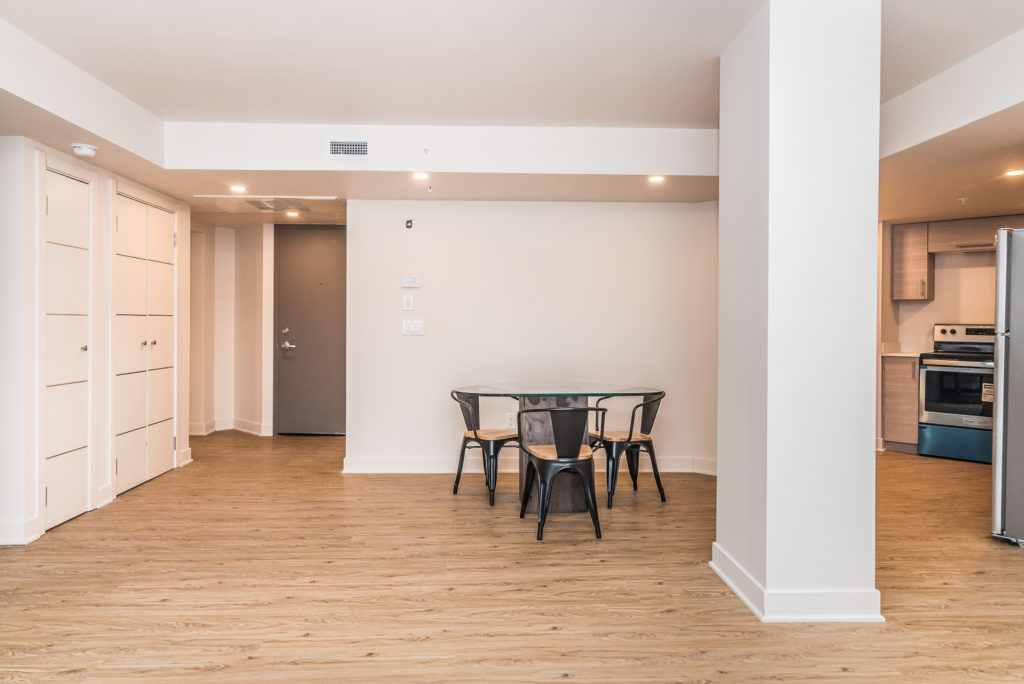 Accueil Tours Bois Franc Condos à Louer. Ville Saint Laurent, Montréal