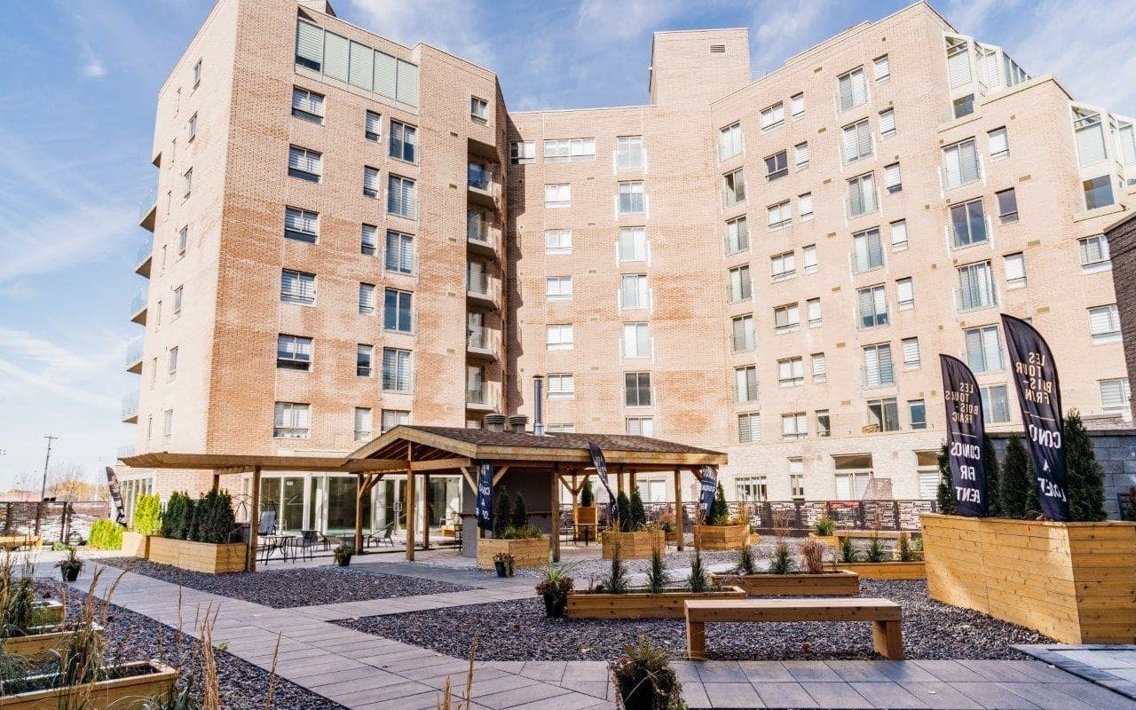 Accueil Tours Bois Franc Condos à Louer. Ville Saint Laurent, Montréal